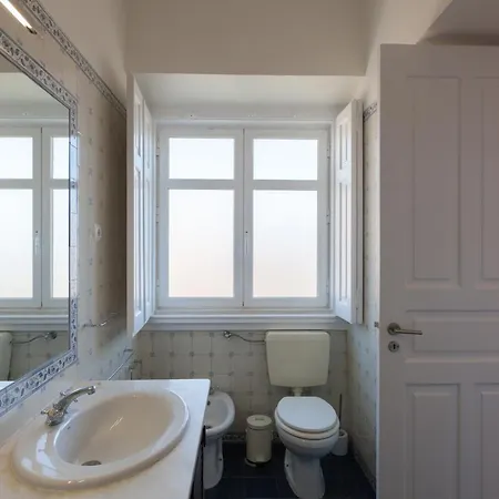 Apartament Flh Graca Family With View *