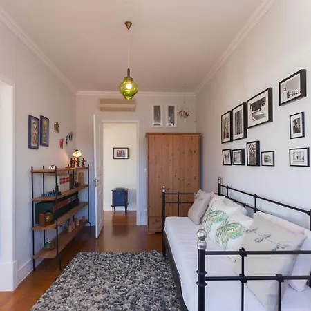 Flh Graca Family With View Lissabon